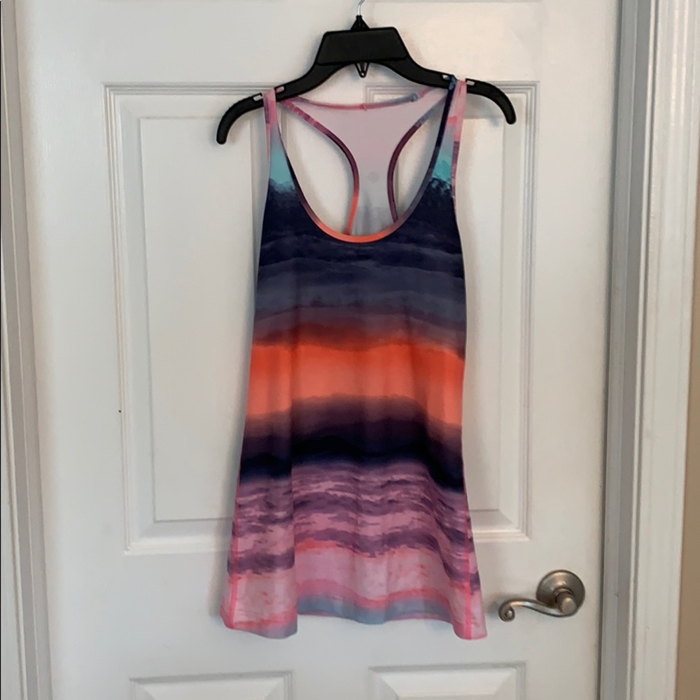 Lululemon cool racerback size 8.